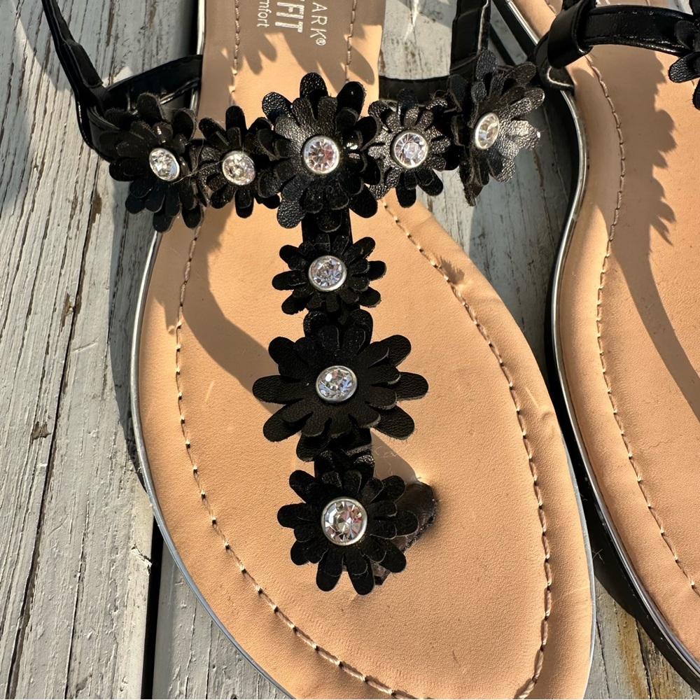 Primark Black Floral Embellished T-strap Sandals Wide Fit size 7 Wide NWOT - Picture 3 of 8